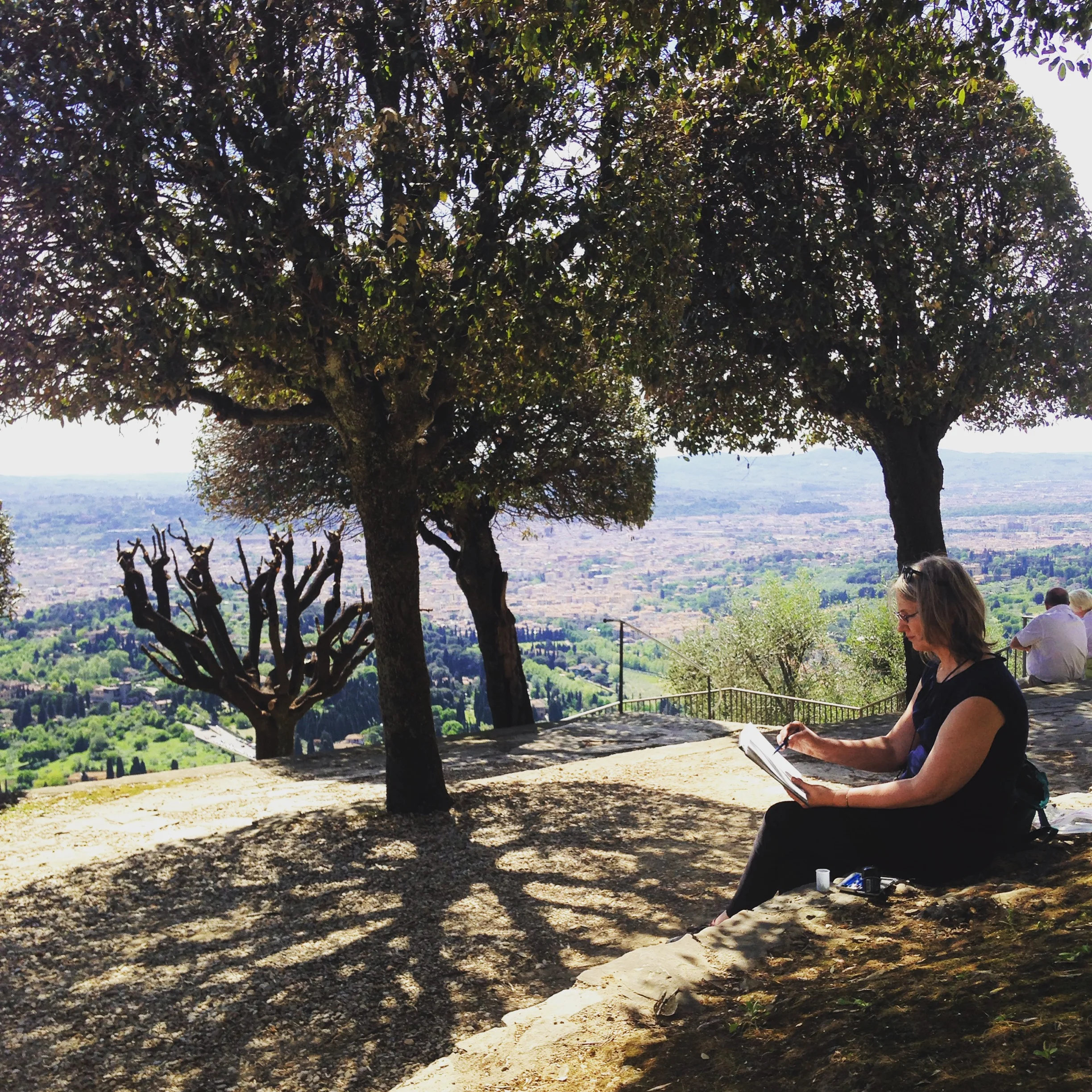 Patricia sketching the horizon