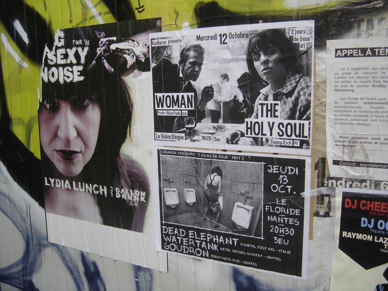 Photo0052_Nantes_WOMANposterstreet.jpg