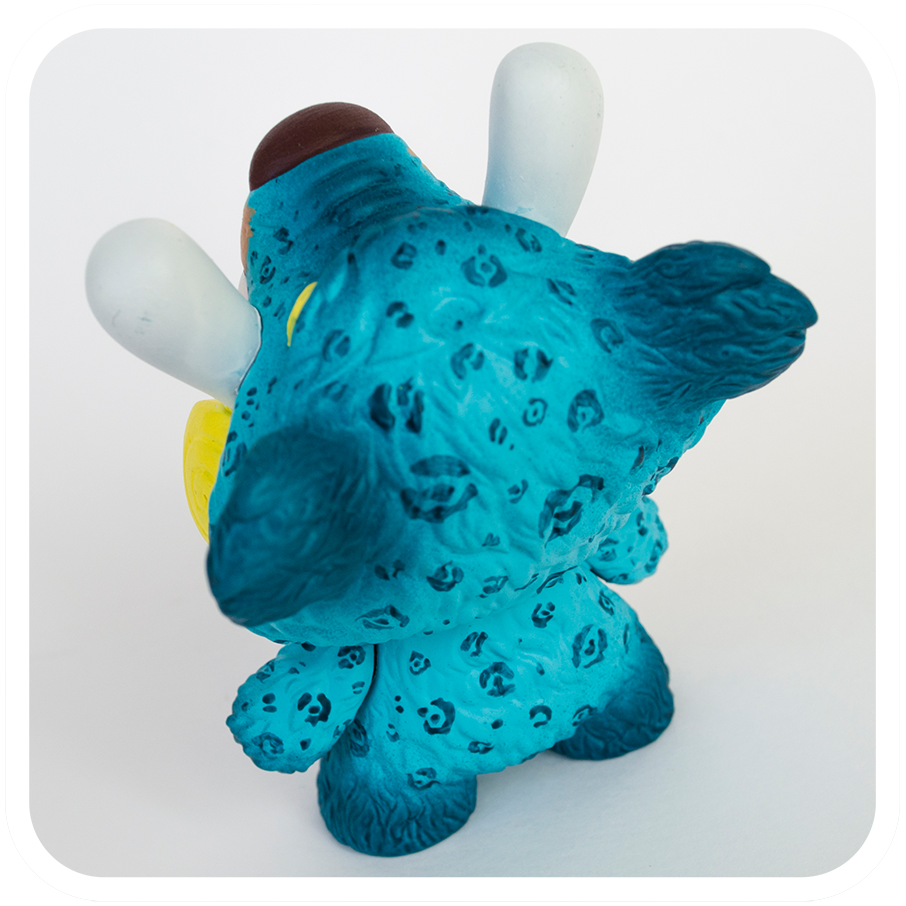 tomodachiisland_kidrobot_dunny_custom_mishka.jpg