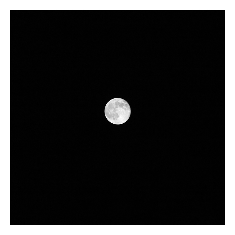 Lassen full moon