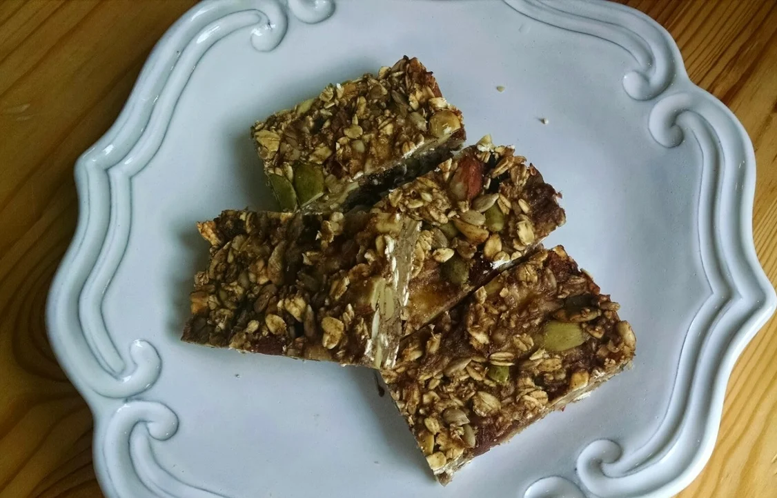 HealthyGranolaBar.jpg