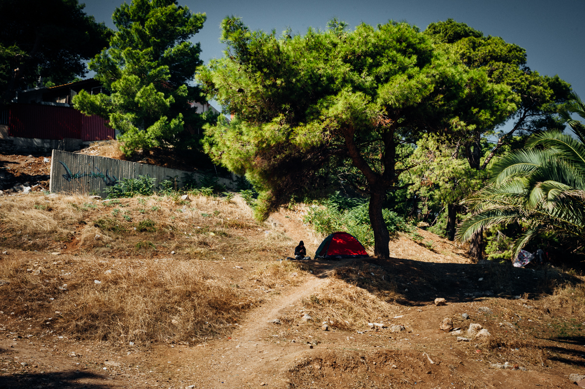 Those who can afford it and who know about the hardship of the journey north buy a tent upon arrival in Greece, which will save them from many homeless nights until they get to their desired destination. Oct 4, 2015.