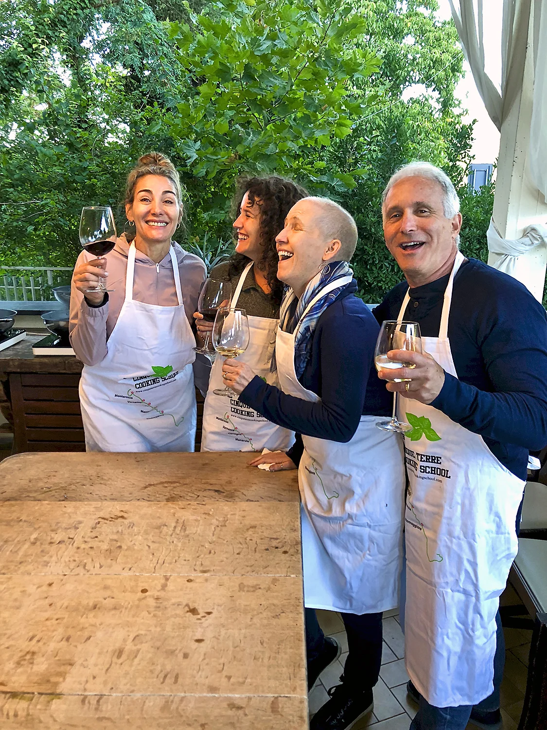 2018 ITALY_cinque terre_monterossa_pesto_lisa dana sara dave laughing.jpg