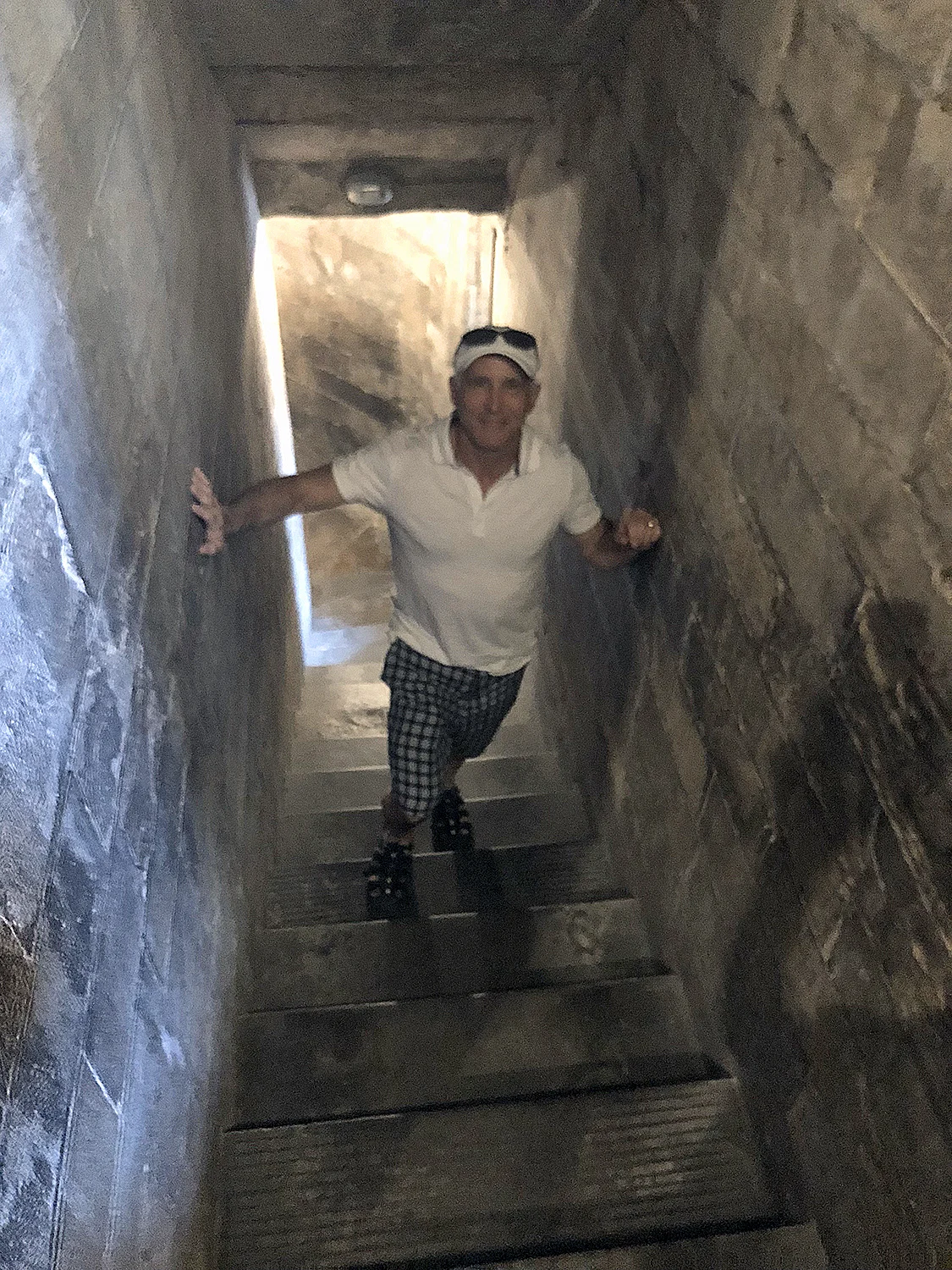 2018 ITALY_firenze_duomo steps_david.jpg