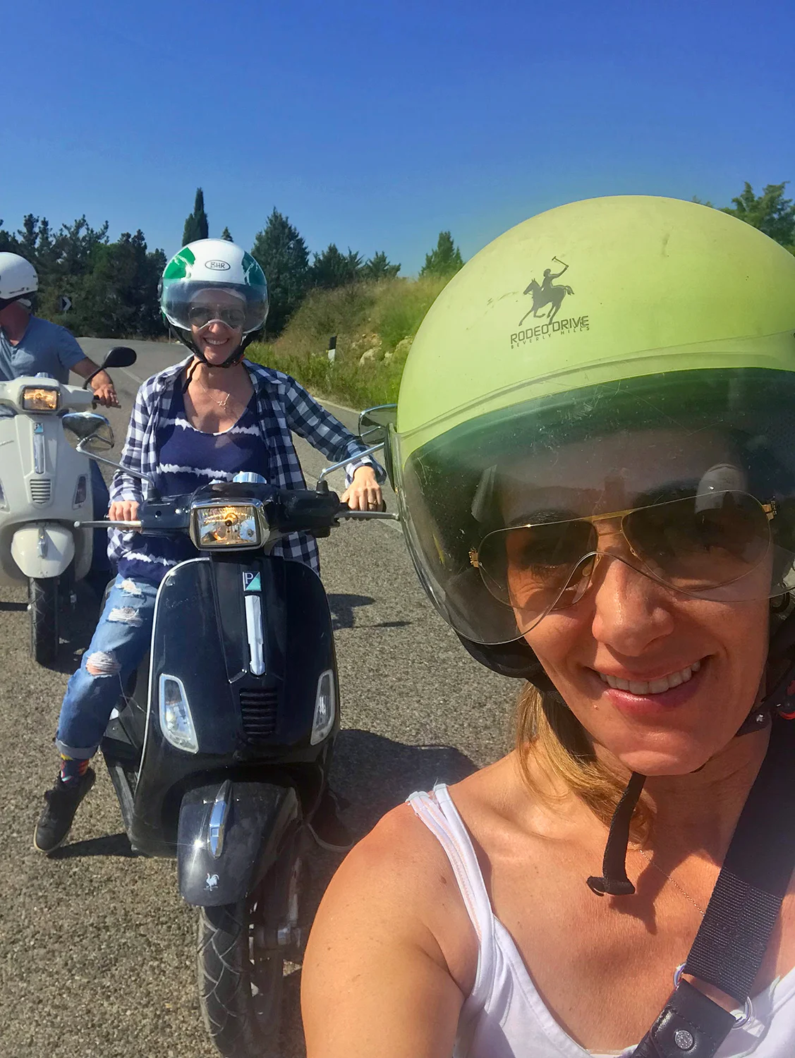 2018-ITALY_firenze_chianti-region_david_sara_lisa-scooters.jpg