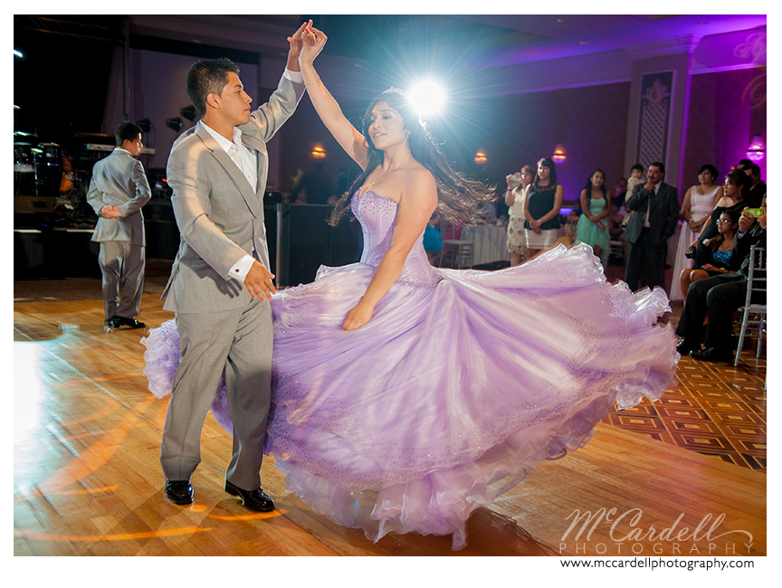 Coreografía Para Fiestas de Quince Años. Para que cada quinceañera se luzca al máximo en su fiesta de XV años.