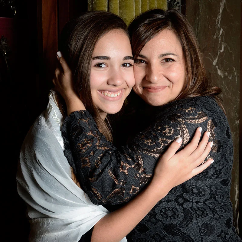 DANA'S SELECTS GALLERY Images are close to final quality and are recommended as shown.  Feel free to Social-Share individual photos or the entire gallery. Please do not crop any photos. Kindly tag @danasiles on Facebook &amp; Instagram.  This galler…