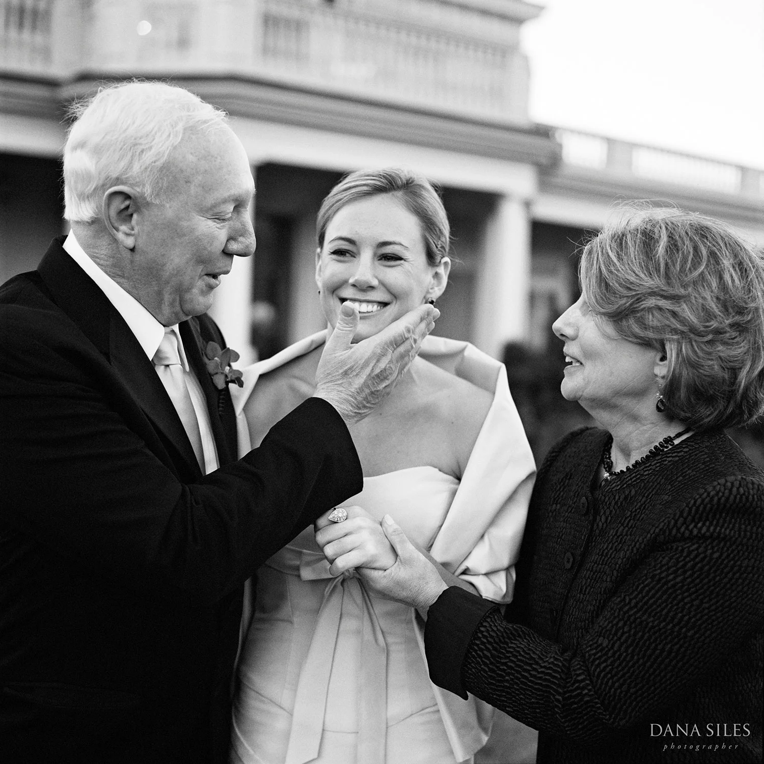 CHOOSING THE RIGHT VENDORS