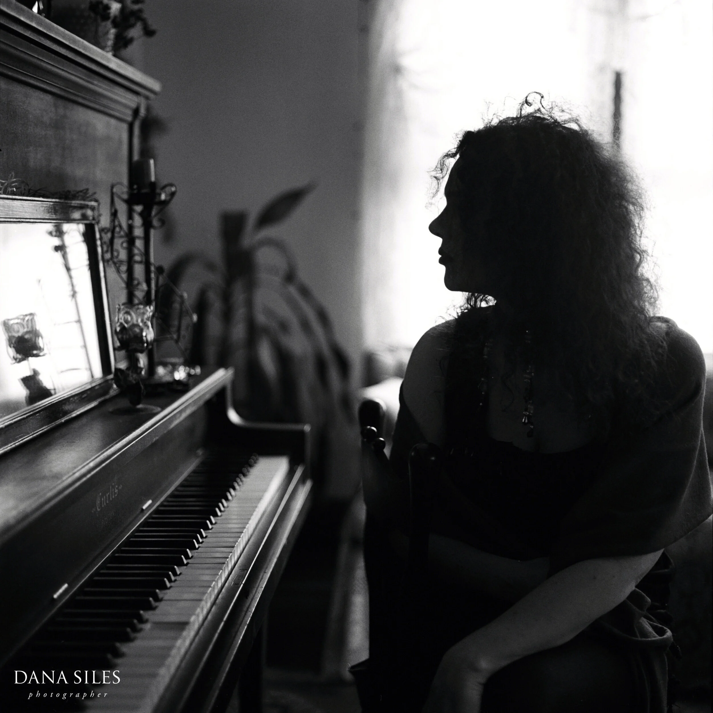 Music_11_PersonalWorkScan004_©DanaSilesPhoto95-97.jpg