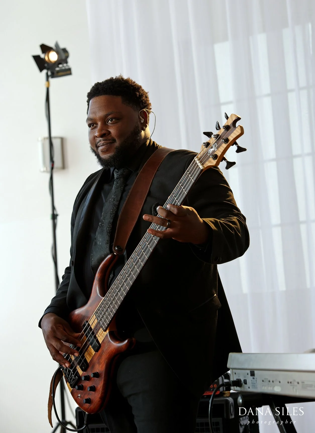 Hank-Agency-Massachusetts-Wedding-Band