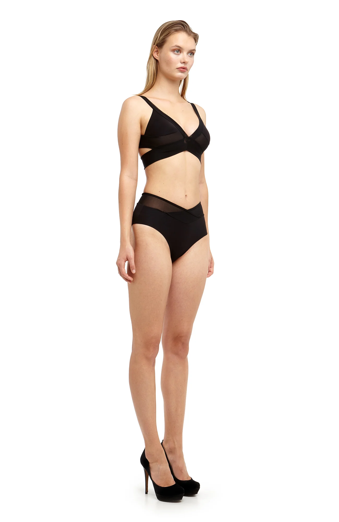 Form_Bra_Brief-3fr_web.jpg