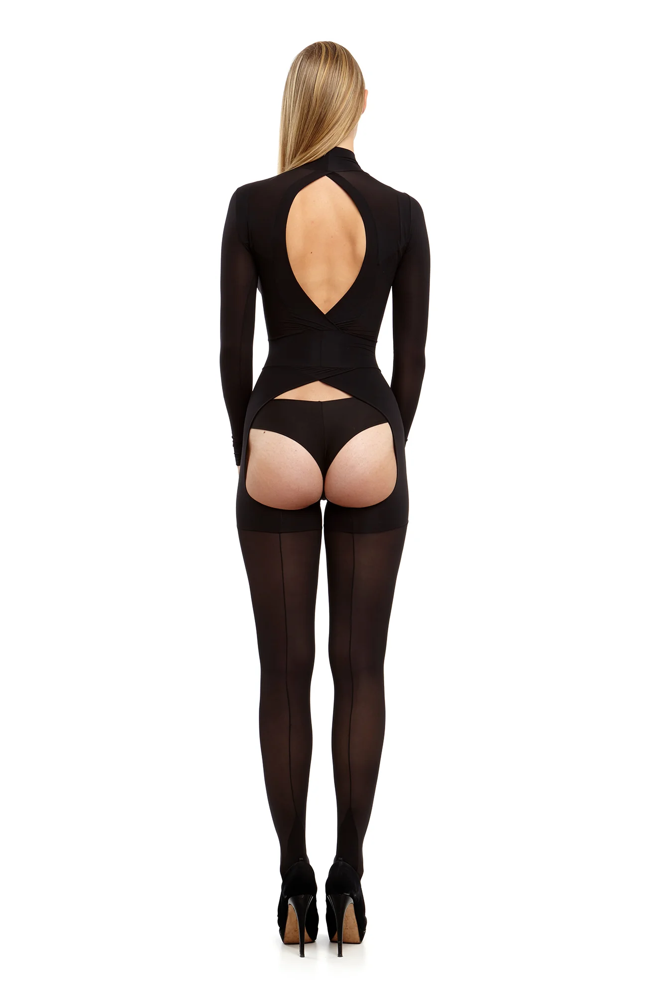 Sirius_Suit_blk-bk_web.jpg