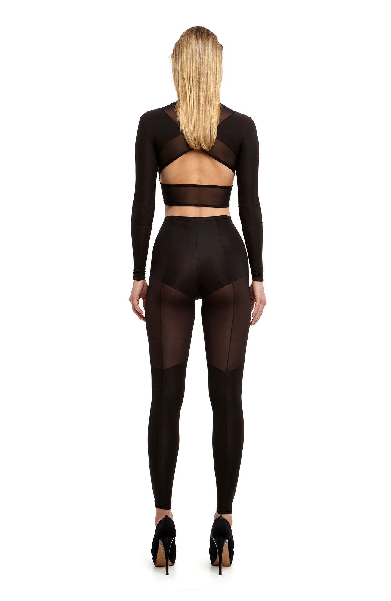 Jung_Longsleeve_Top_Leggings-bk_web.jpg