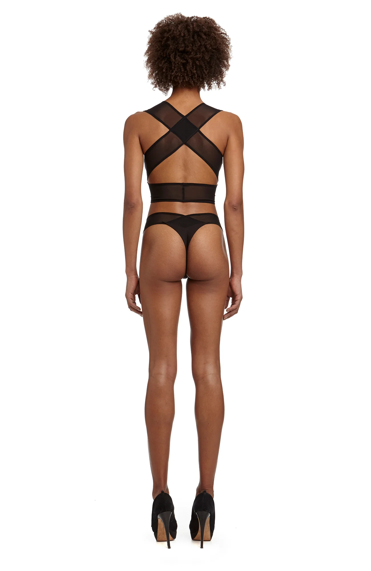 Jung_Bra_Thong-bk_web.jpg