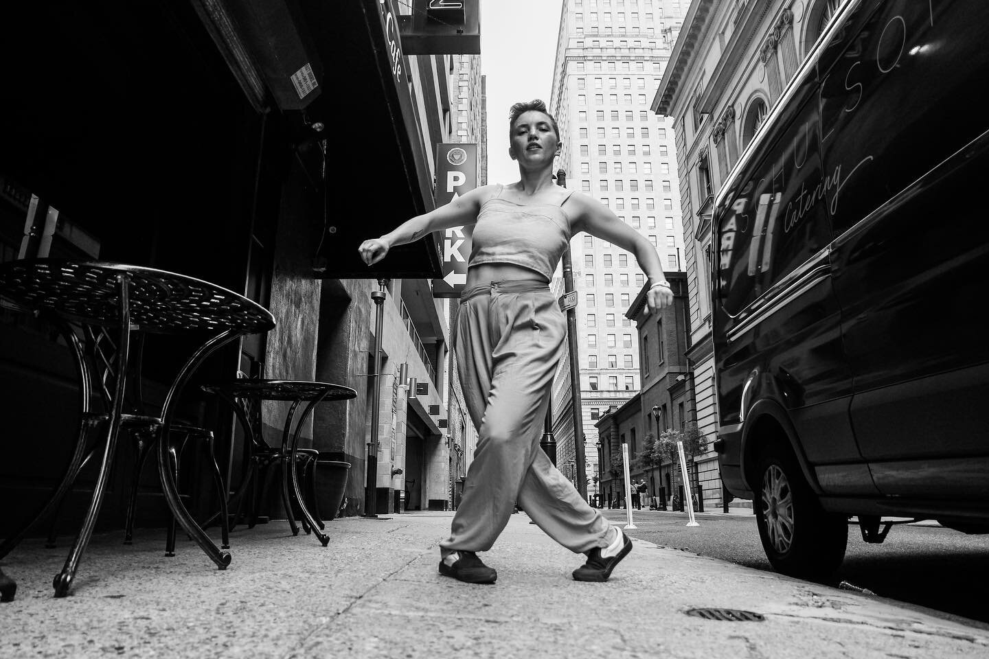 this is what they meant to say when they said &ldquo;Jazz Funk&rdquo;
&hellip;
seeing the city anew thru how 
@pulse_thekidd sees me in it 
&hellip;
check his page for more dancers in philly
&hellip;
#dance #lindyhop #lock #jazz #funk #streetphotogra