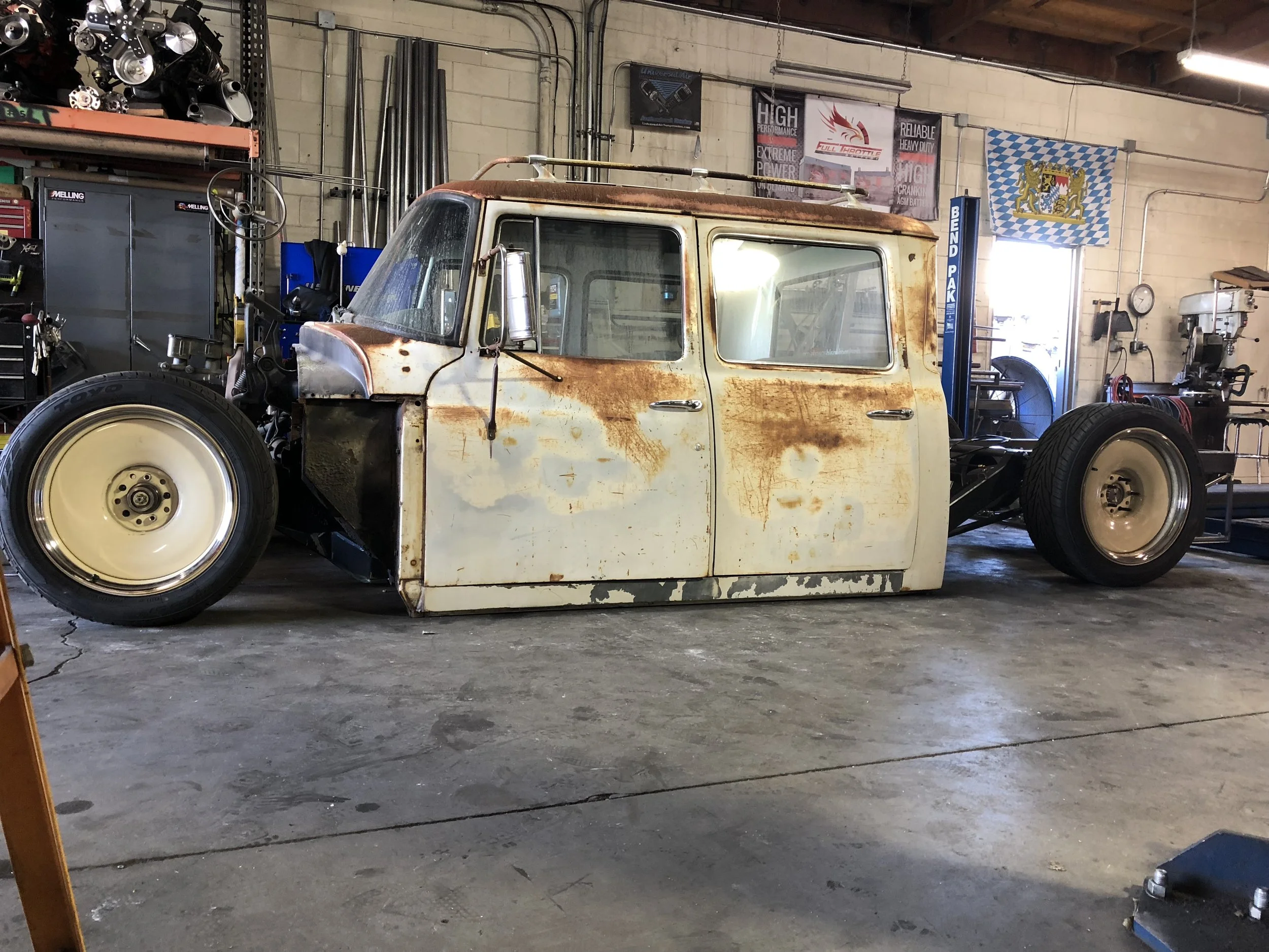 1963 International Harevester Crewcab Travelette Slammed Bagged Patina LS3 Crew Cab
