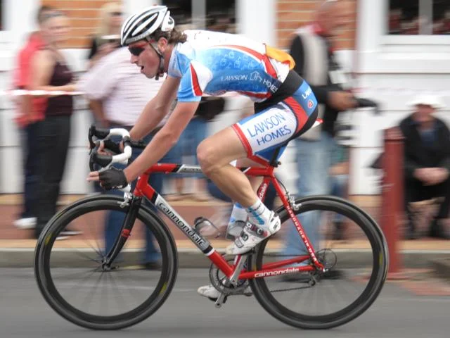 Lawson Homes ProCyclingKit IMG_4622_640x480.jpg