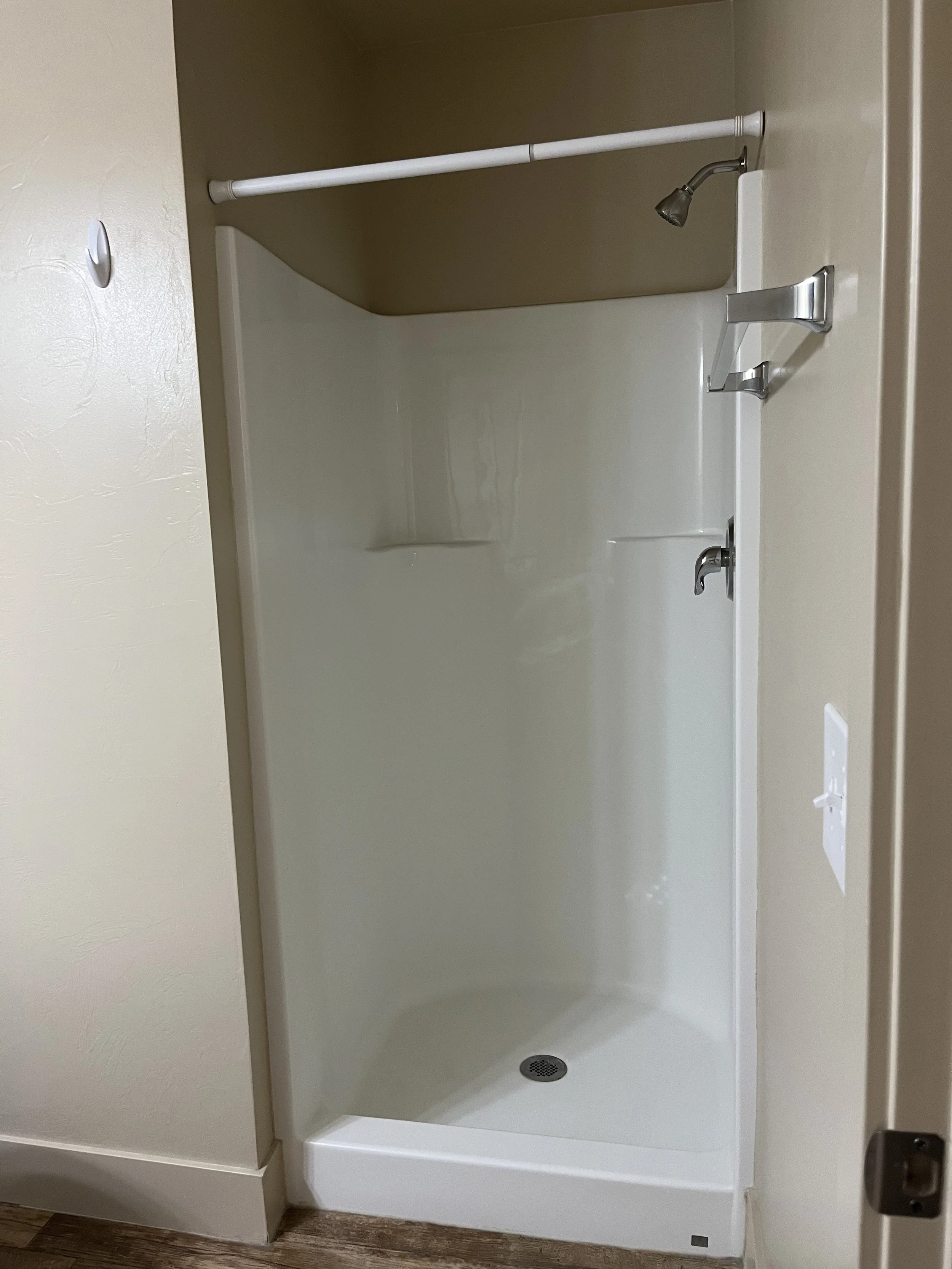 Master Shower.jpg