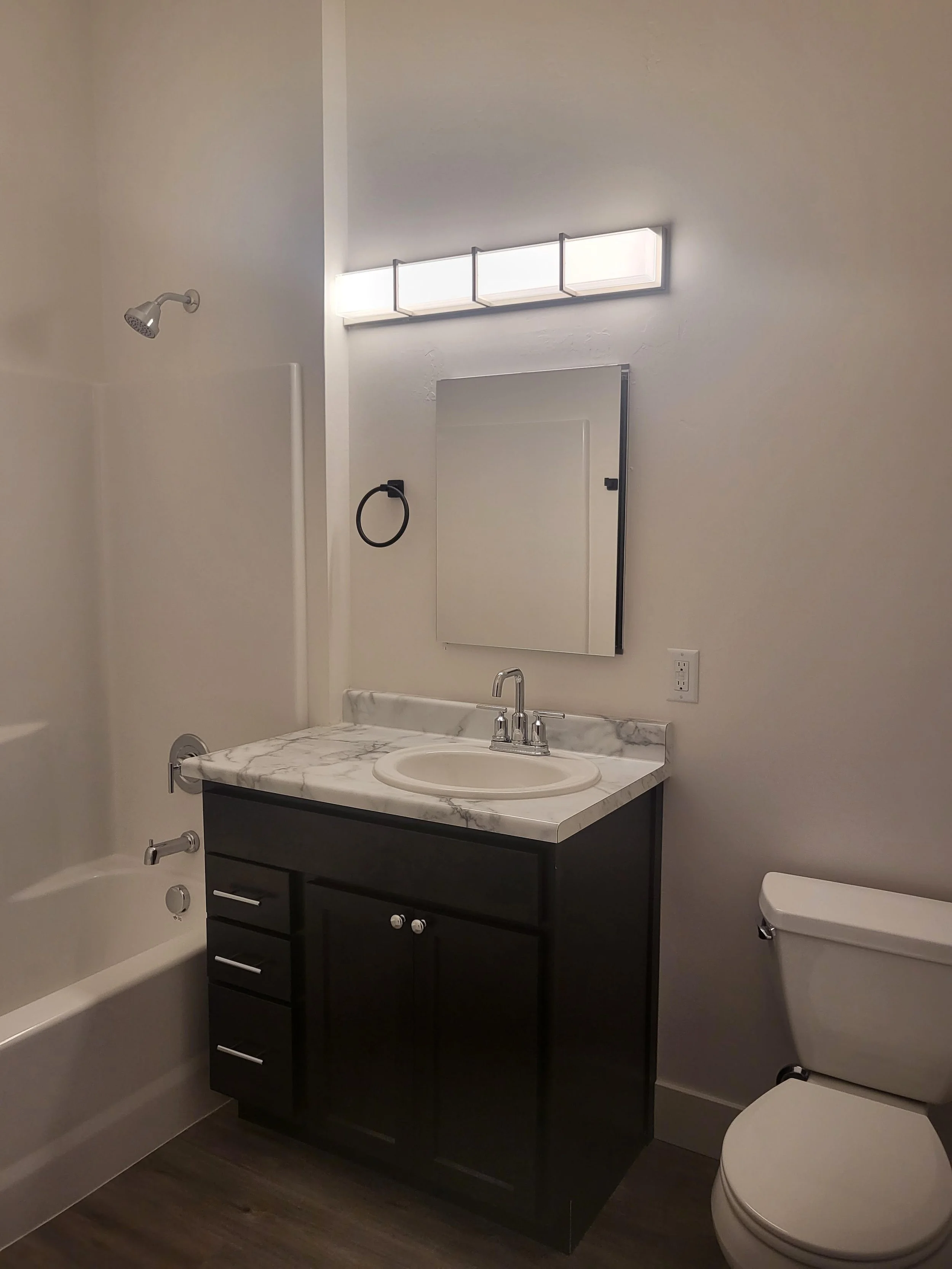 Bath #105.jpg