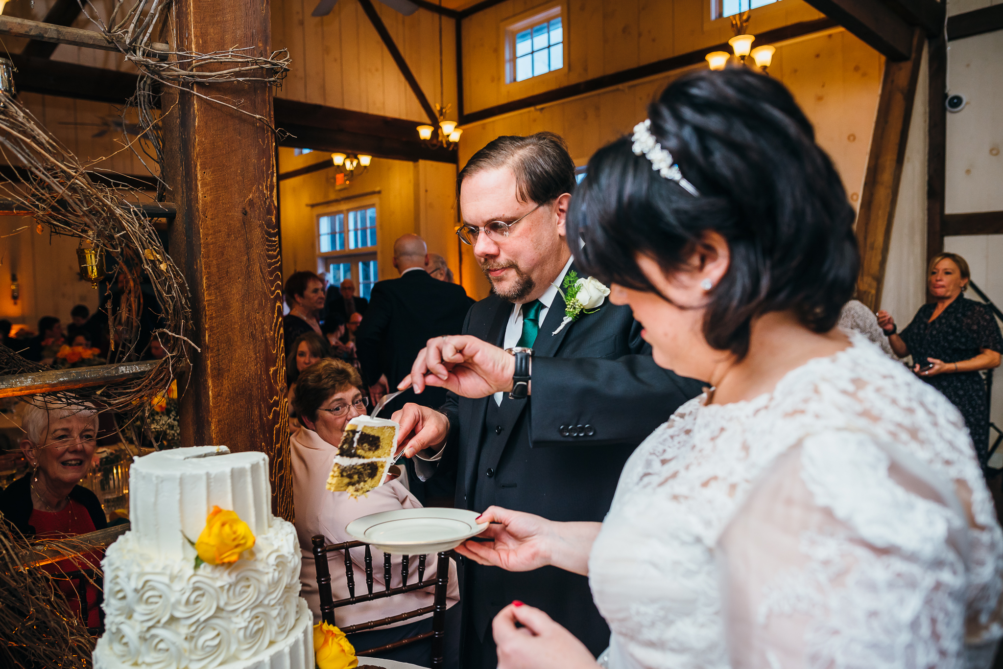 barn-at-boones-dam-wedding-0033.jpg