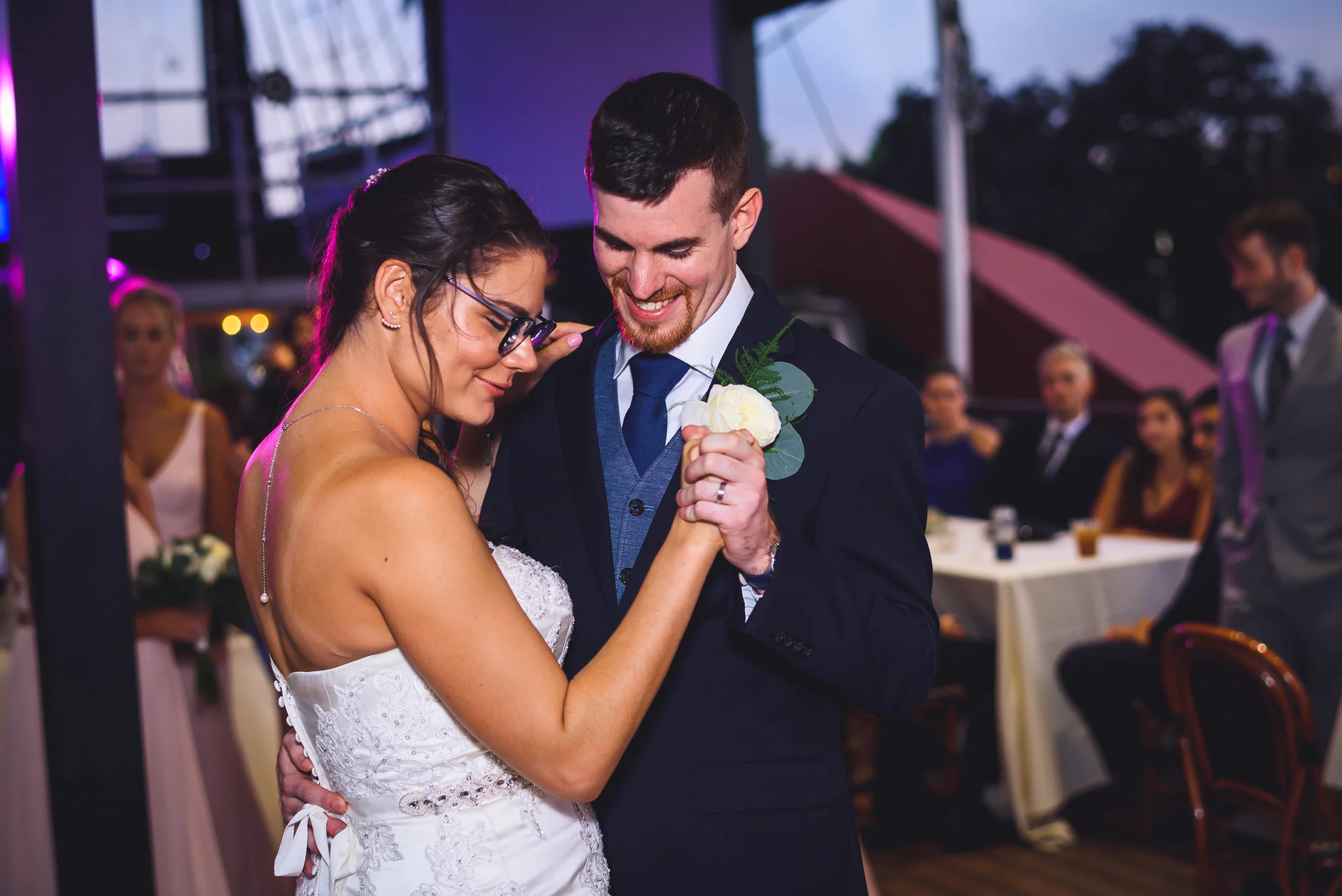 Moshulu-Wedding-Photographer-0045.jpg
