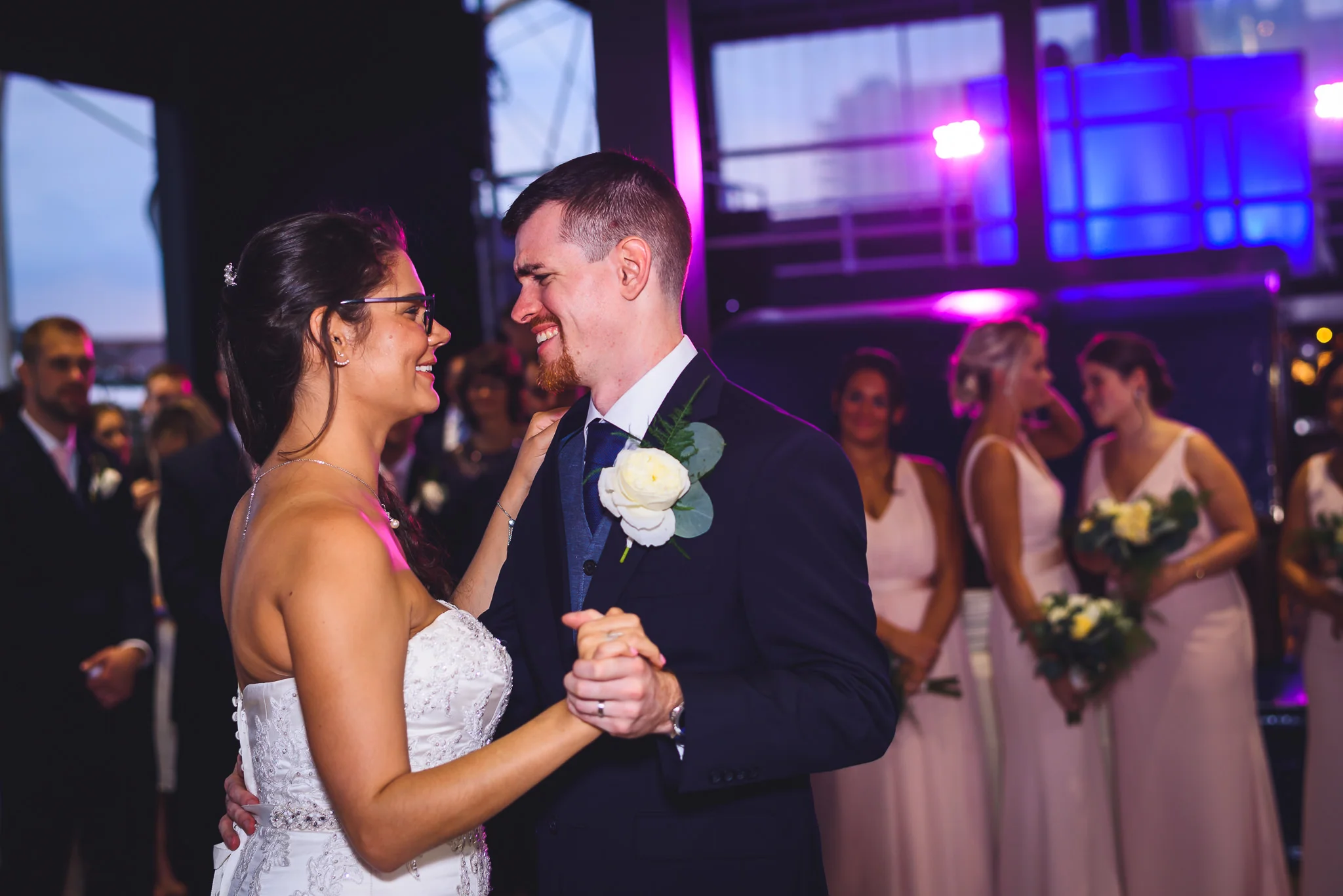 Moshulu-Wedding-Photographer-0048.jpg