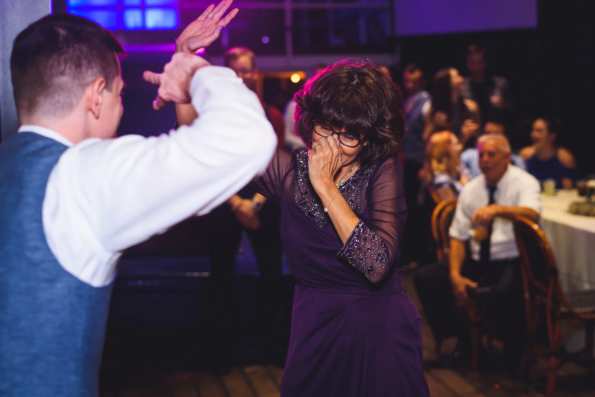 Moshulu-Wedding-Photographer-0058.jpg