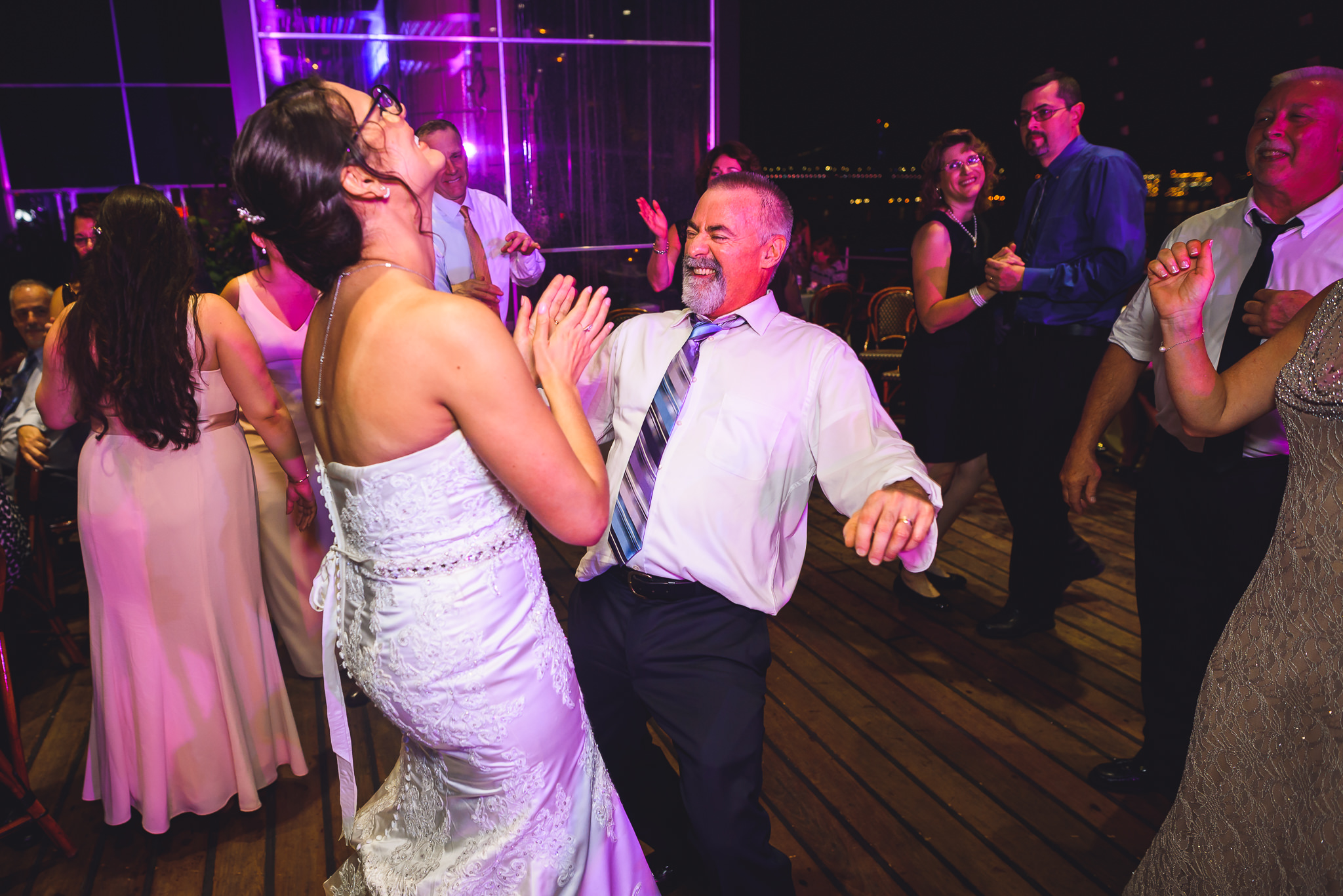 Moshulu-Wedding-Photographer-0069.jpg