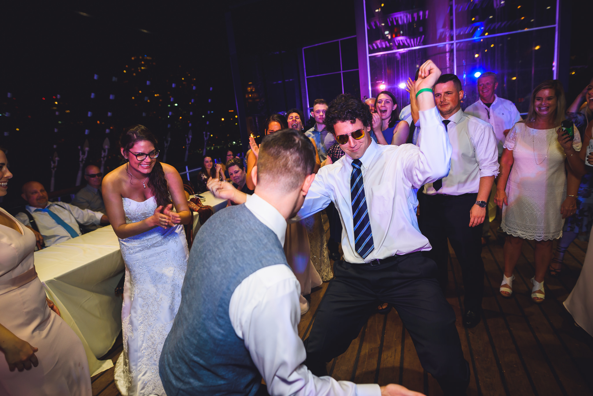 Moshulu-Wedding-Photographer-0072.jpg