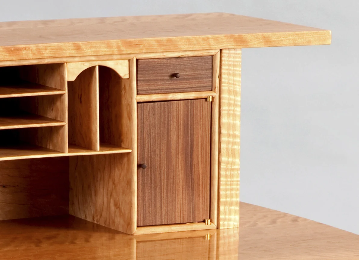 Desk for Hannah 6.jpg