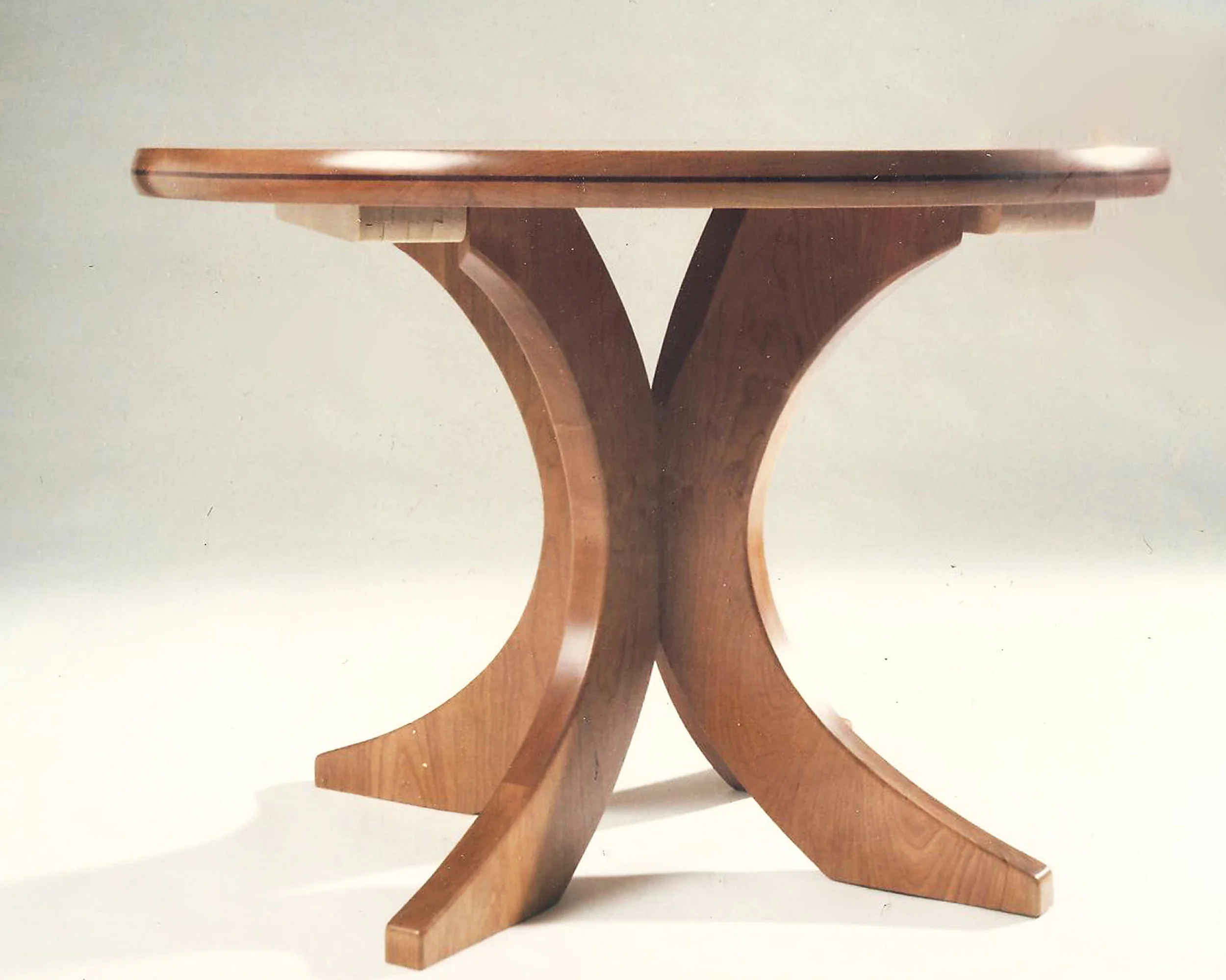 Dinning Table Detail.jpg