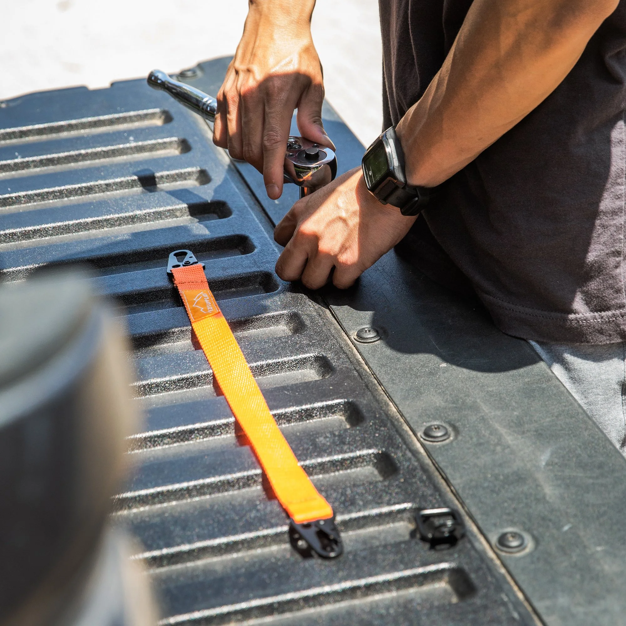 EEZY_RIGPULL_NEWCOLOR [09] copy.jpg