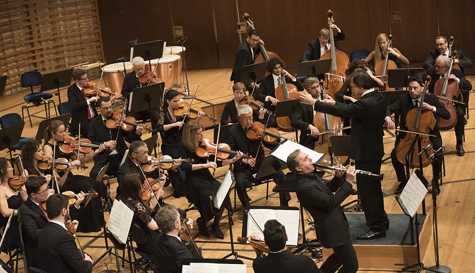 Il Clarinettista Fabrizio Meloni nell’esecuzione di “Per ognuno di noi…”