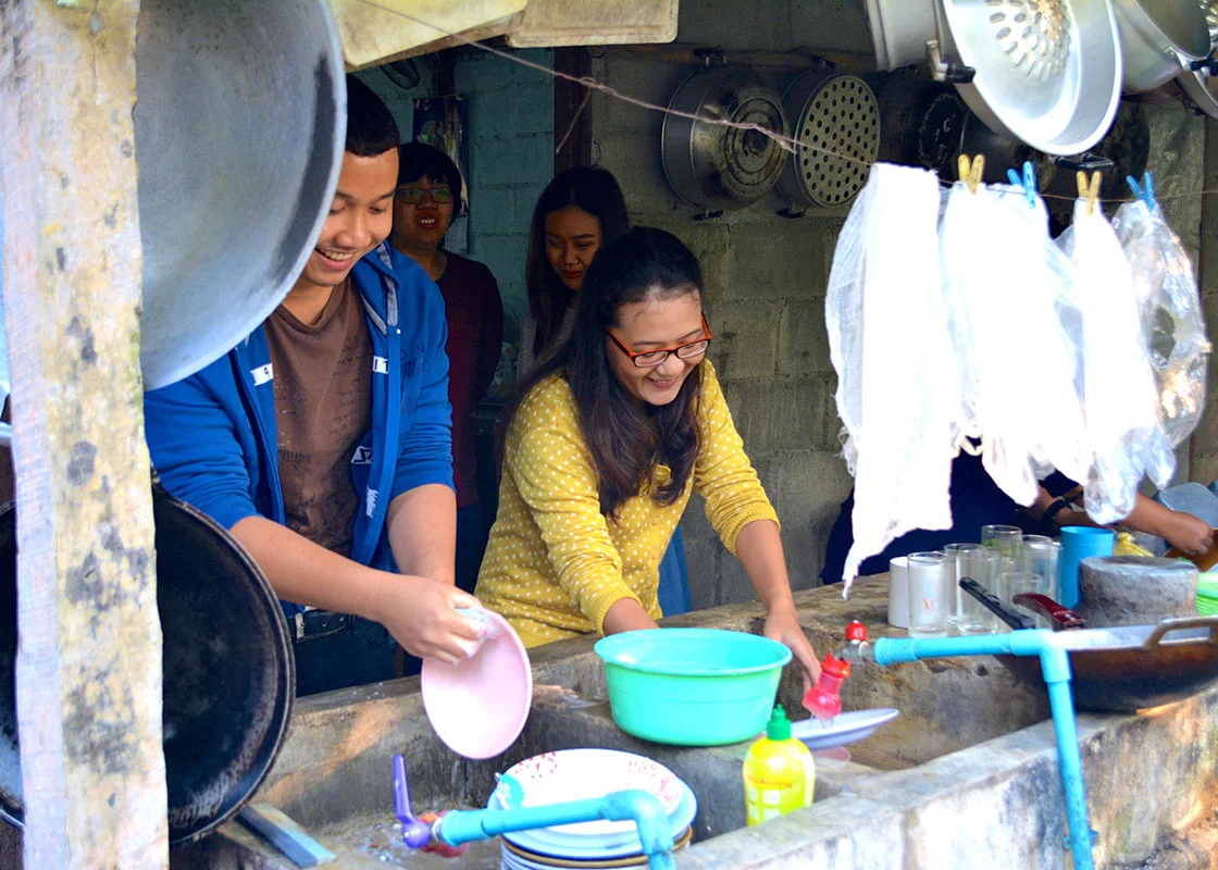 The MTEC team members took turn washing dishes. Their regular task after every meal.
