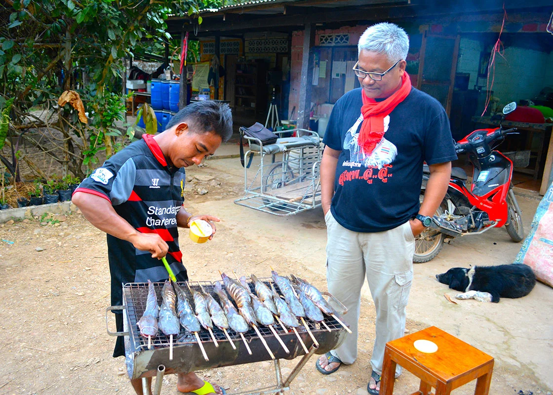 After the very long day, the team prepared another homemade dinner.
