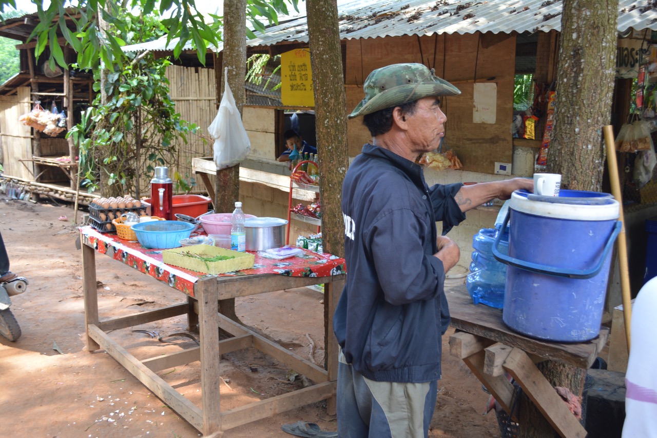 The customers of the shop also drank water that had been disinfected by SODIS X.
