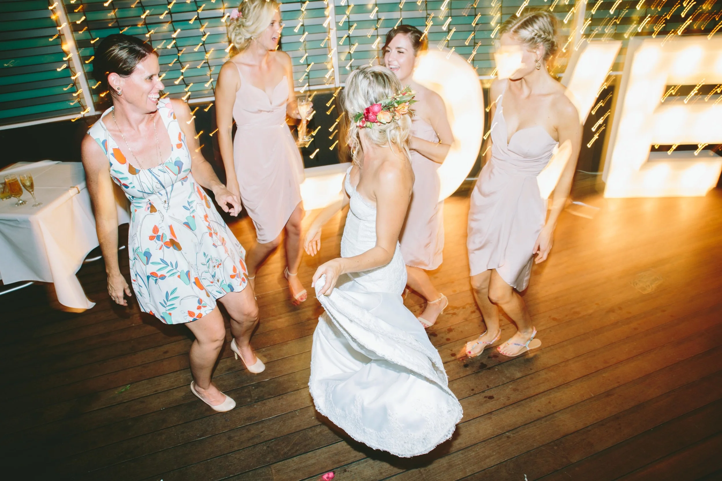 Courtney + Chris_Dancefloor-9778.jpg