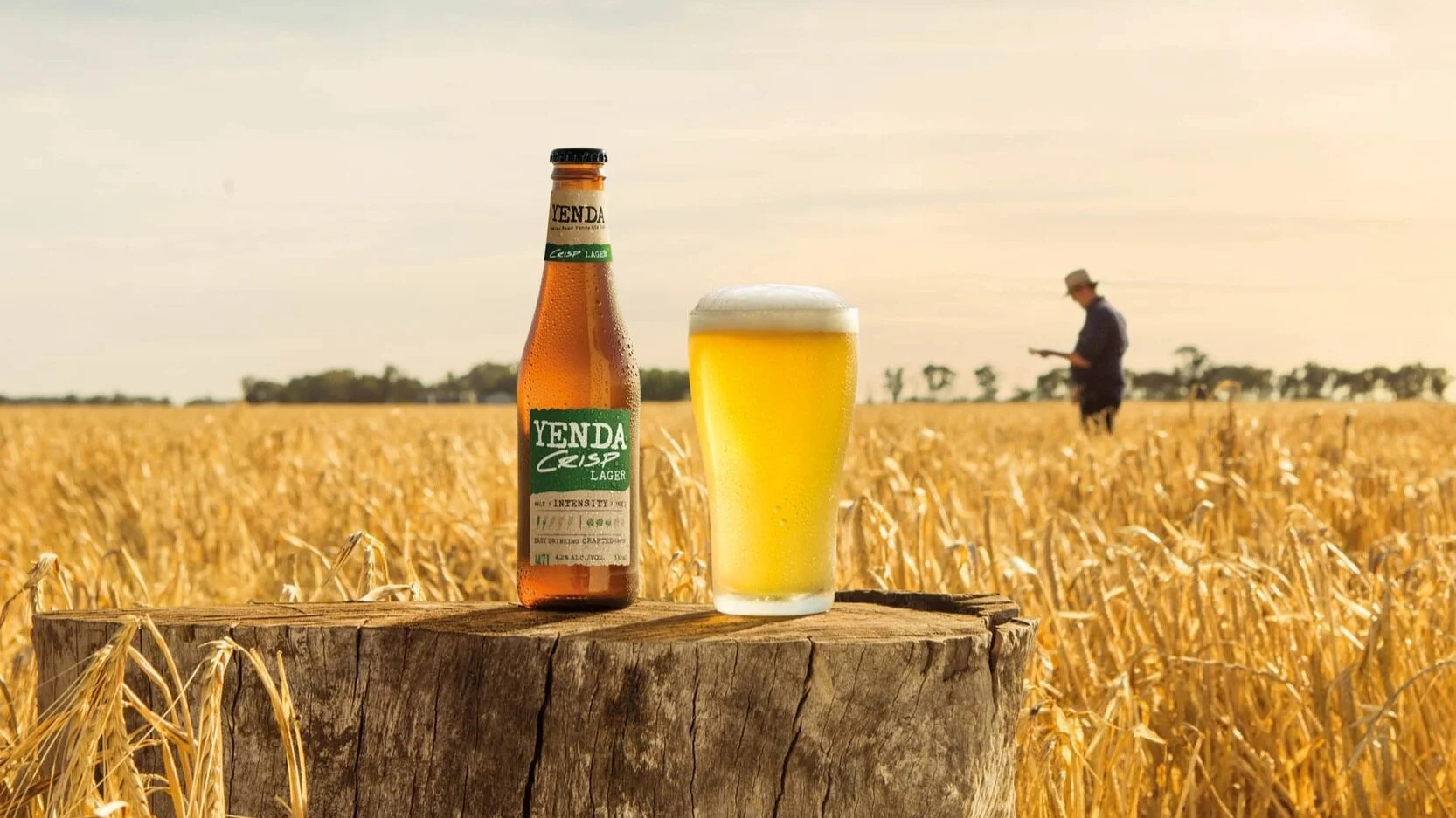CRISP+BOTTLE+AND+SCHOONER_Farm1_Flat_CMYK.jpg