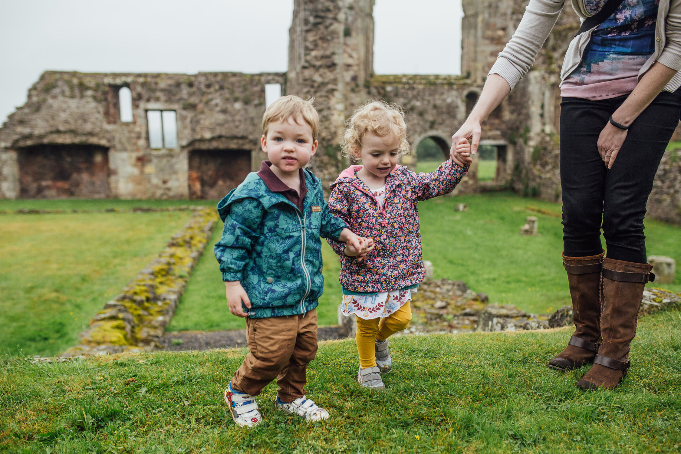 ShrewsburyFamilyPhotographer_HaughmondAbbey-10.jpg