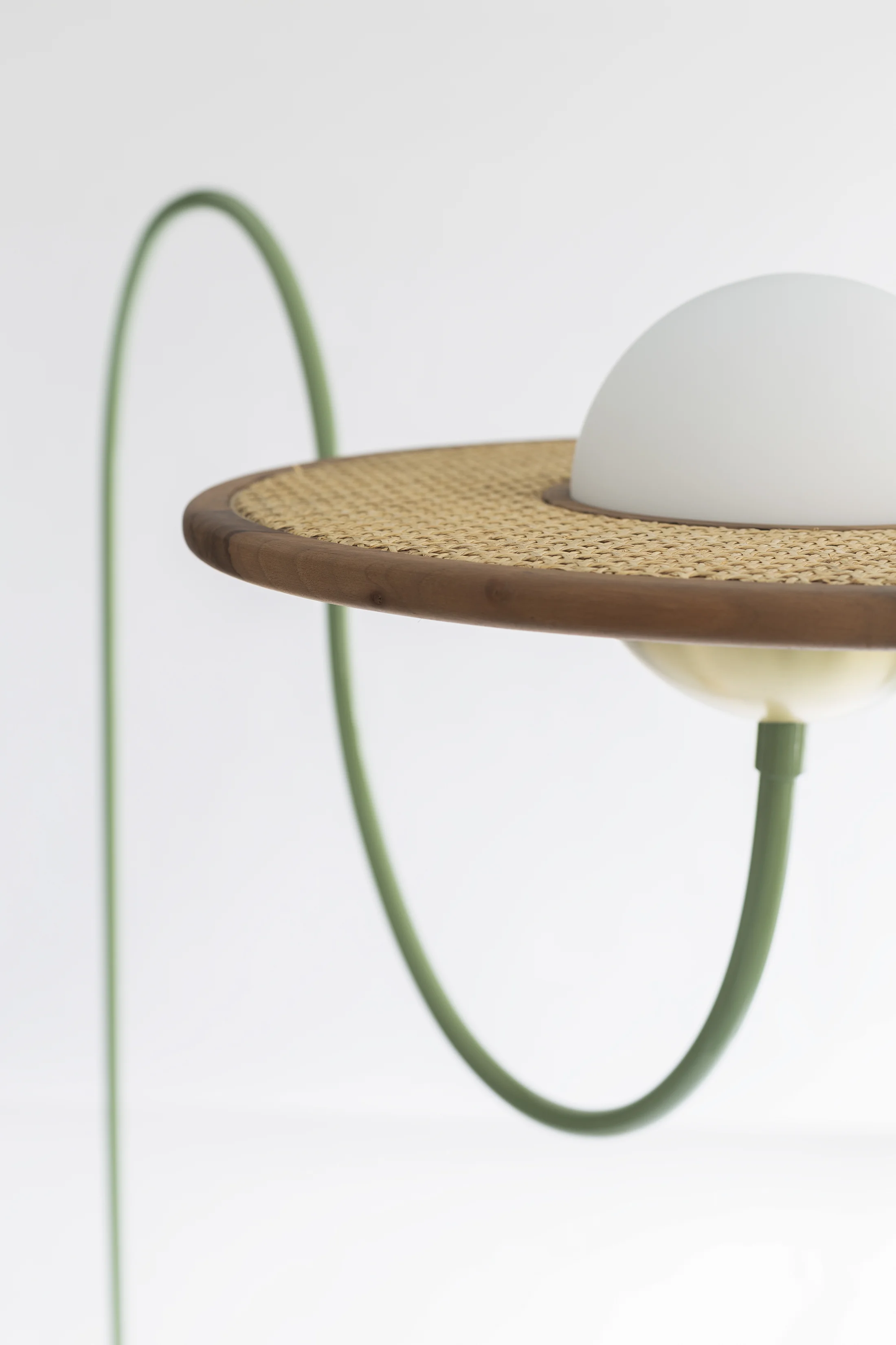 IMG_CassiniFloorLampGreen_Merve_Kahraman_2019_07..jpg
