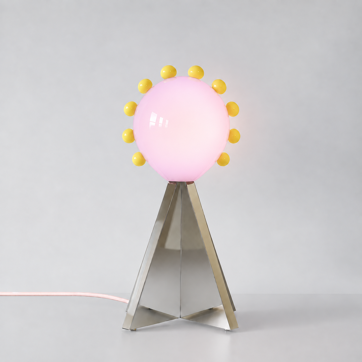 merve-kahraman-chicklet-table-lamp-lit.png
