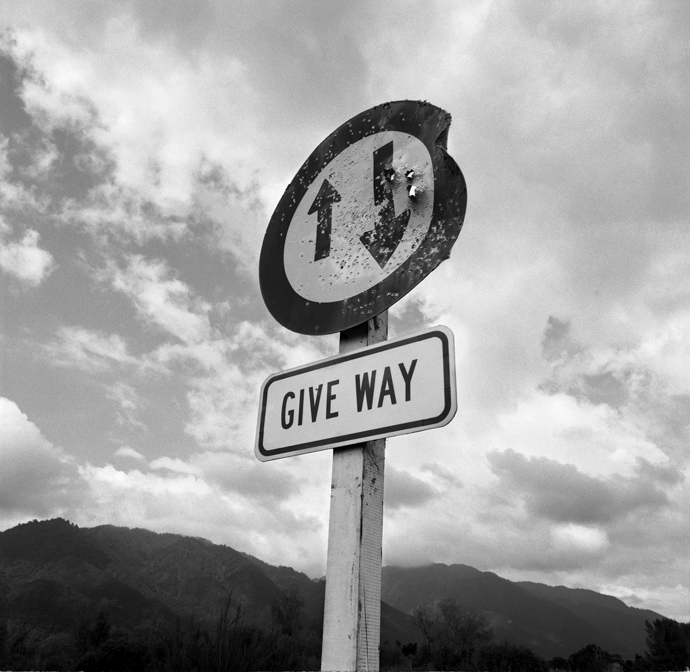 give way 1400.jpg