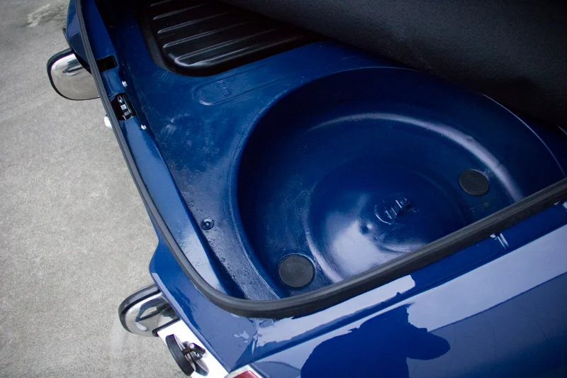 Alfa_Romeo_Duetto-18D.jpg
