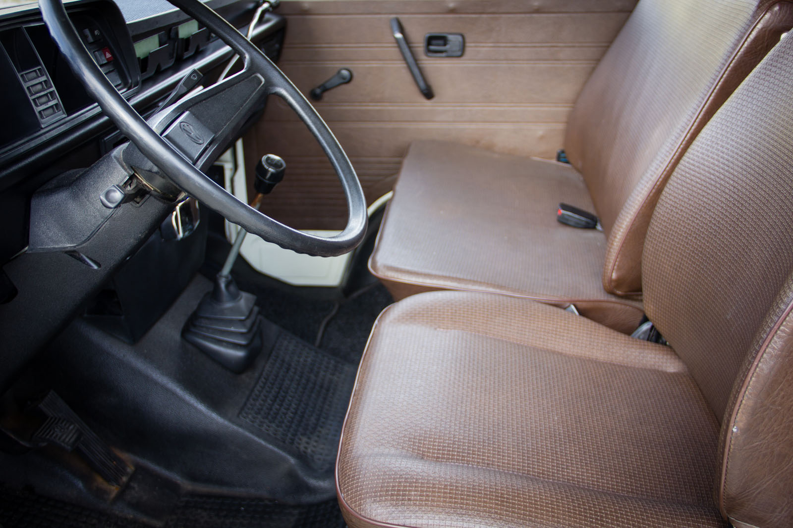 volkswagen-camper-T2-oldtimerland-24.jpg
