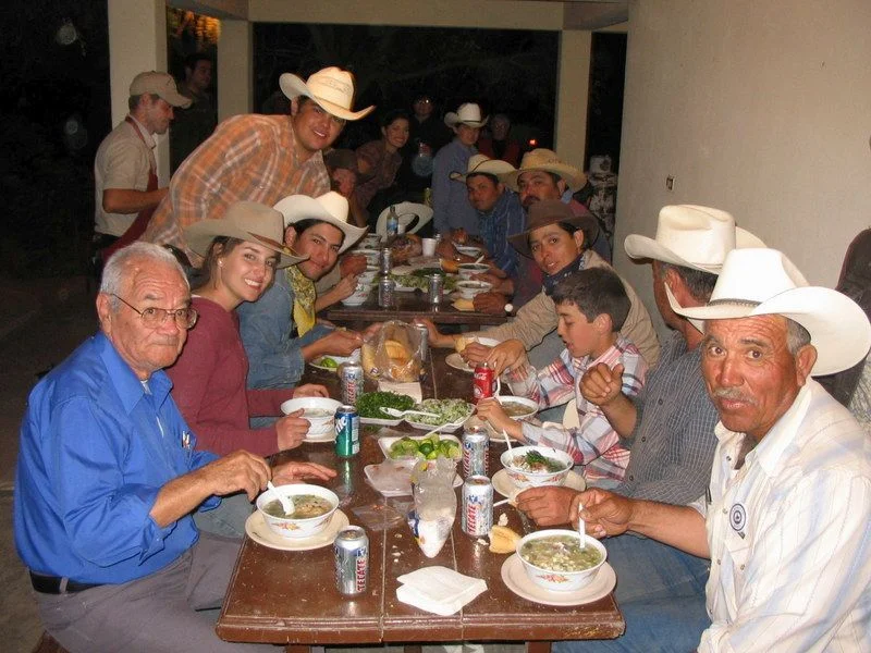 Cabalgantes sharing a meal - 2009