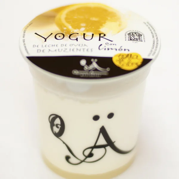 YOGUR CON LIMÓN