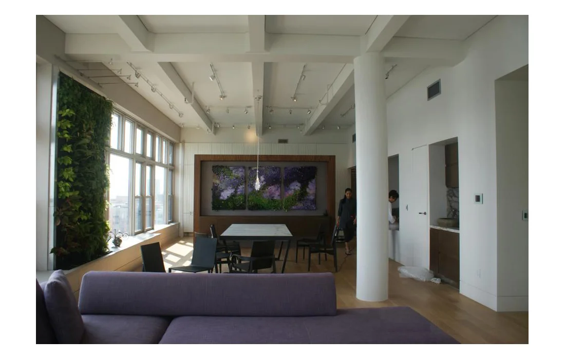 Amaranthine Chartreuse