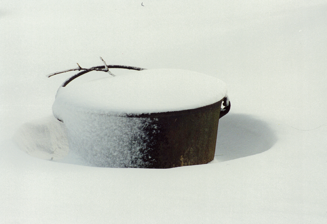 pot in snow.png