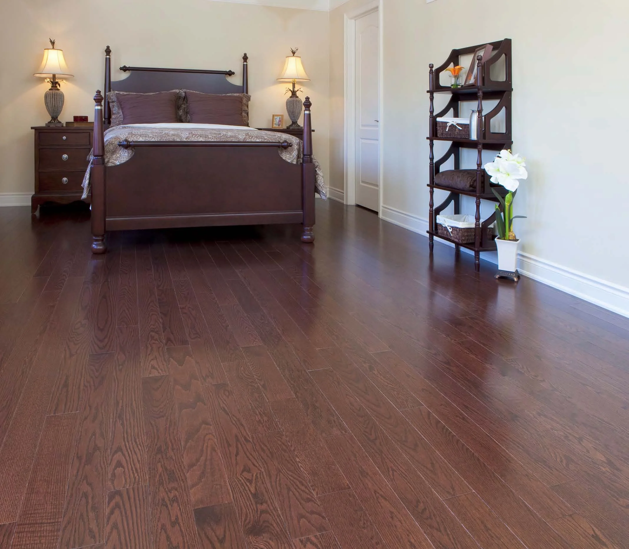 Red Oak Chariot semi gloss 2.jpg