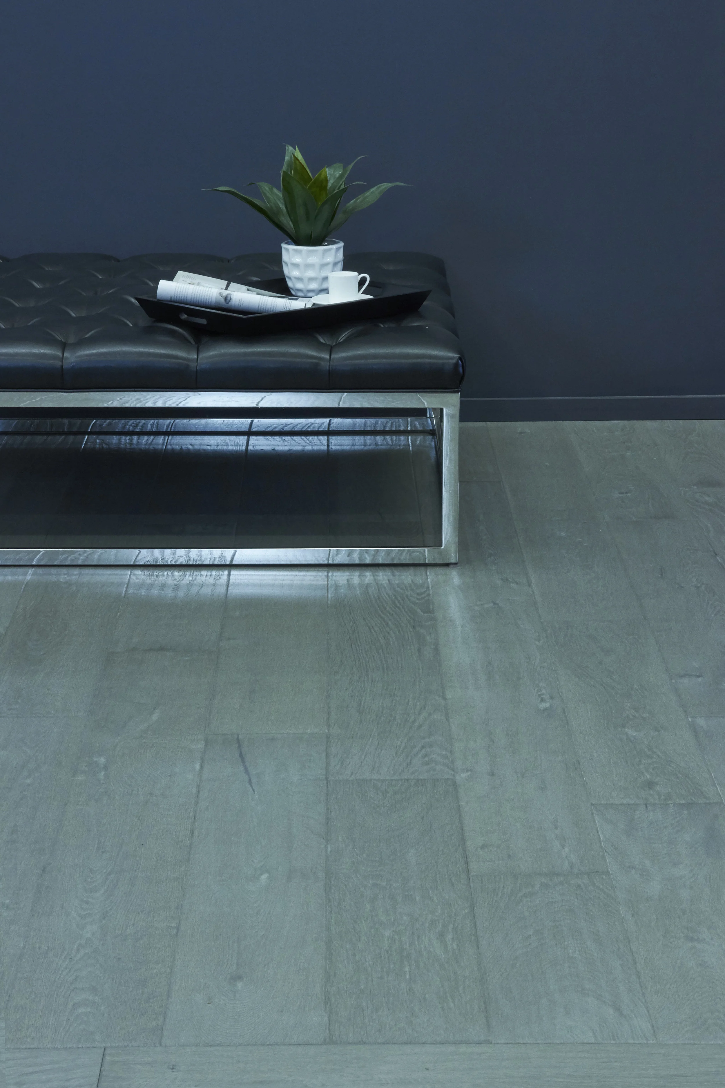 Hand Scraped White Oak Othello Pearl_5.jpg